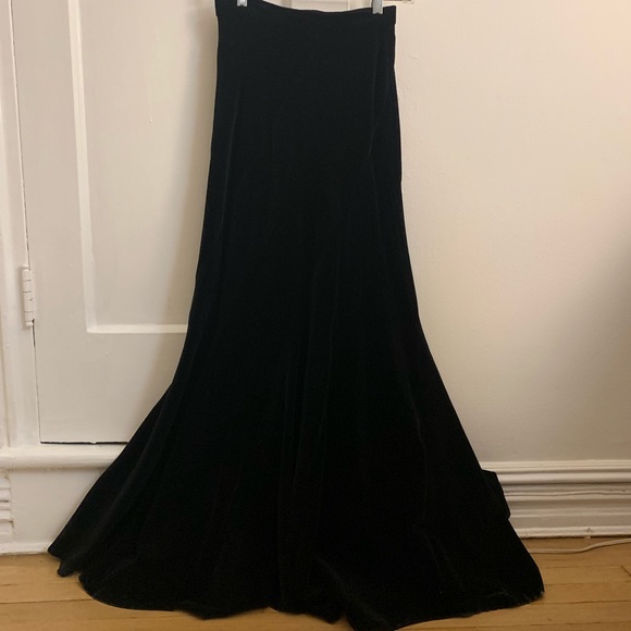 Vintage Ellen Tracy high waisted velvet skirt - Picture 3 of 6